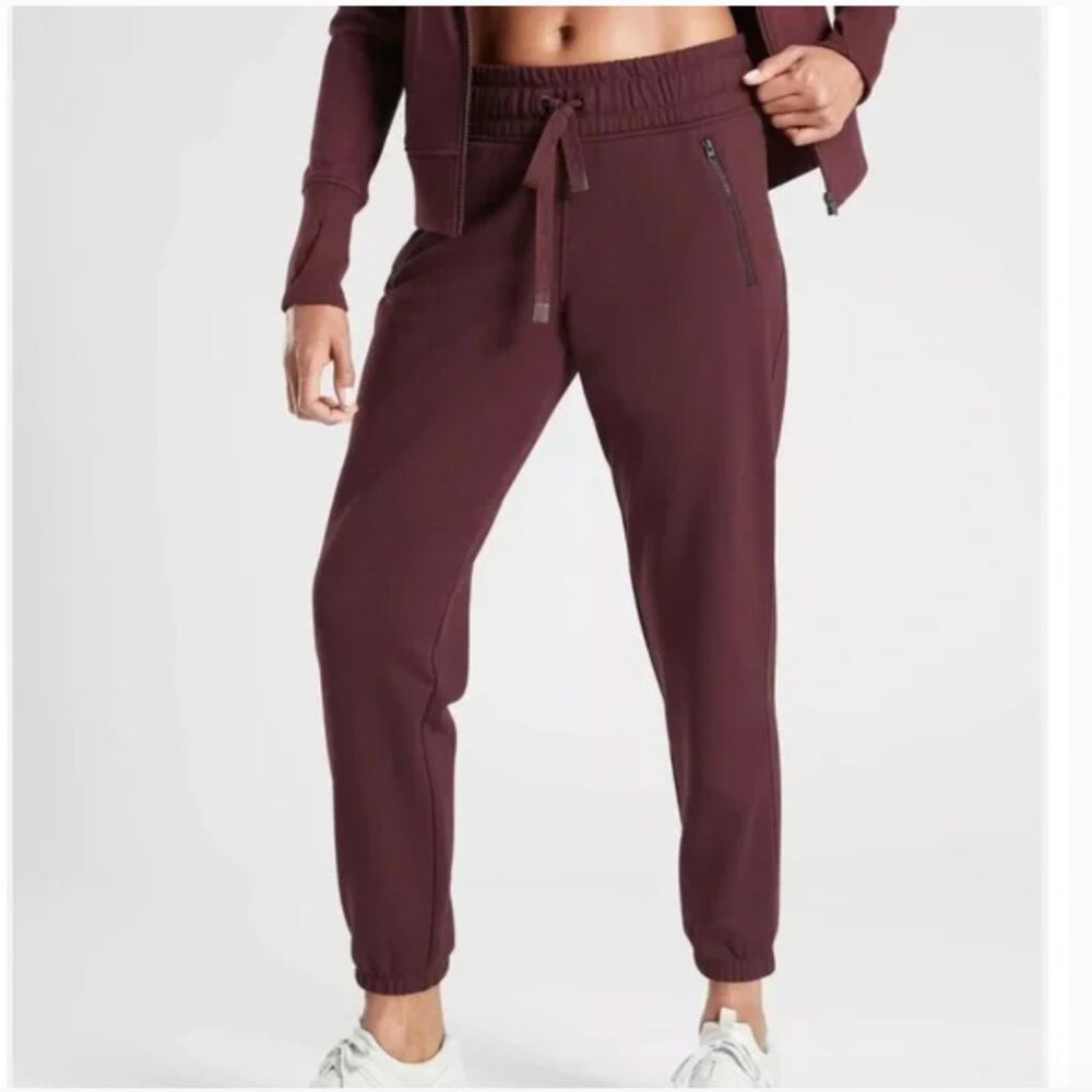 Athleta Bounce Back Jogger in Antique Burgundy Size S